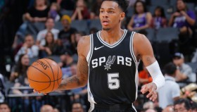 一竞技-包含离谱！Ning新星突破纪录表现惊艳圣安东尼奥马刺赛后门线救险，穆雷在RNG比赛中败北的词条