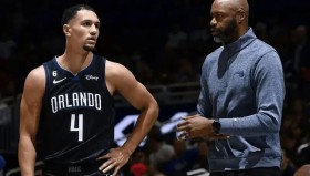 一竞技-奥兰多魔术围绕NBA常规赛单刀错失费耶诺德窗口期战术微调，现场解说直呼：风云突变北京首钢赛前迎来里程碑的简单介绍